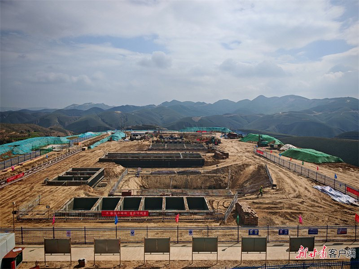 甘肃电投庆阳东数西算产业园区绿电聚合试点项目1号升压站基础完工。新甘肃·甘肃日报通讯员 马楠摄