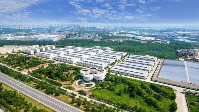 中国（天门）服装电商城。图片来源/受访者