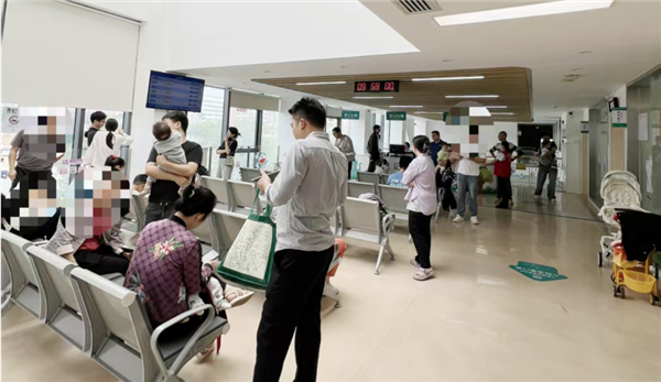 深圳某社区医院 财联社记者/摄