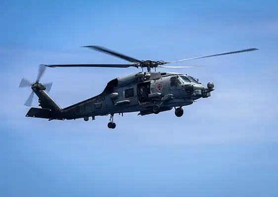 MH-60R“海鹰”直升机。央视新闻