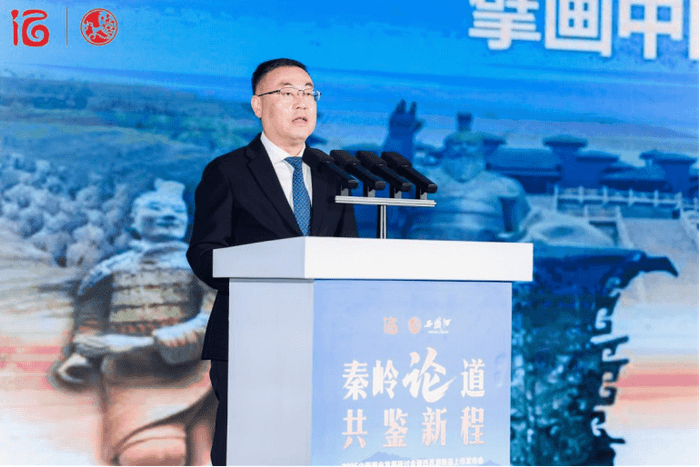 图为西凤集团党委书记、董事长、股份公司董事长张正致辞