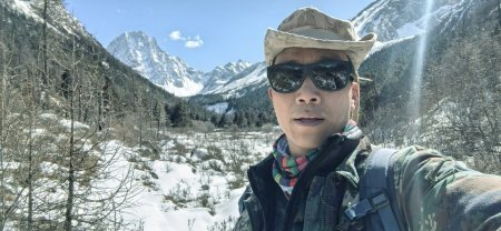 李芯锐在巡护路上。受访者供图