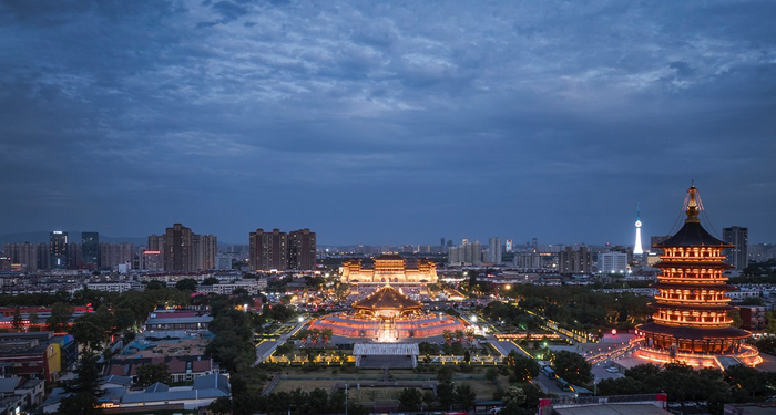 图为河南洛阳应天门夜景。（资料照片）