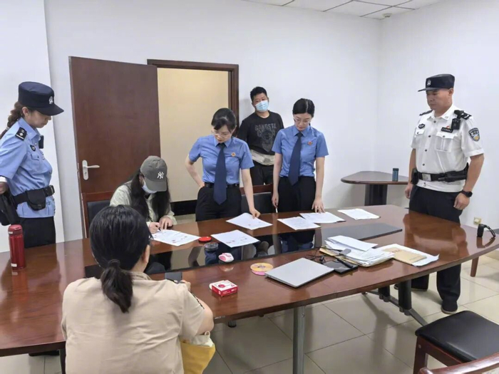 2025年7月，北京市检察院第二分院检察官组织双方当事人签署和解协议。