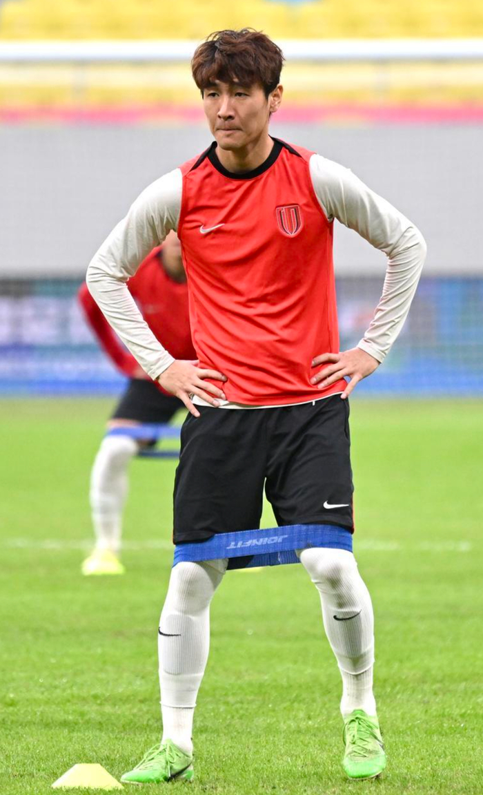 ▲韦世豪正在进行训练