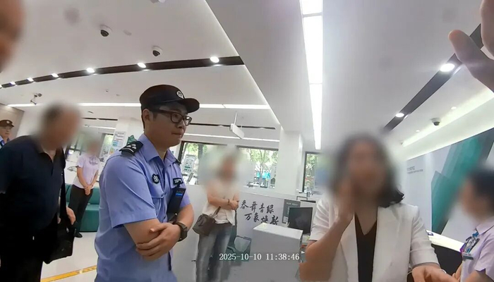 ▲警方抵达现场了解情况