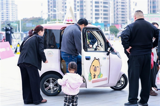 【盛昊篷车启动全国亲子巡游计划】以“松弛与趣动”开启家庭出行新风尚