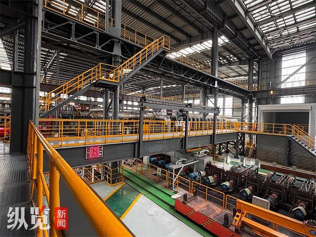近日拍摄的河北永洋特钢集团有限公司特钢车间。 河北日报记者 白 云摄