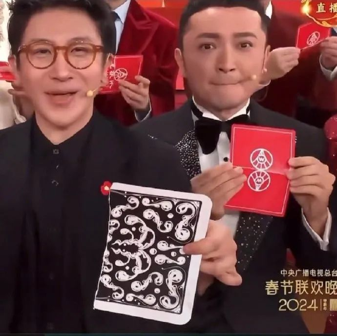 来源：九派新闻综合潇湘晨报、封面新闻、此前报道等