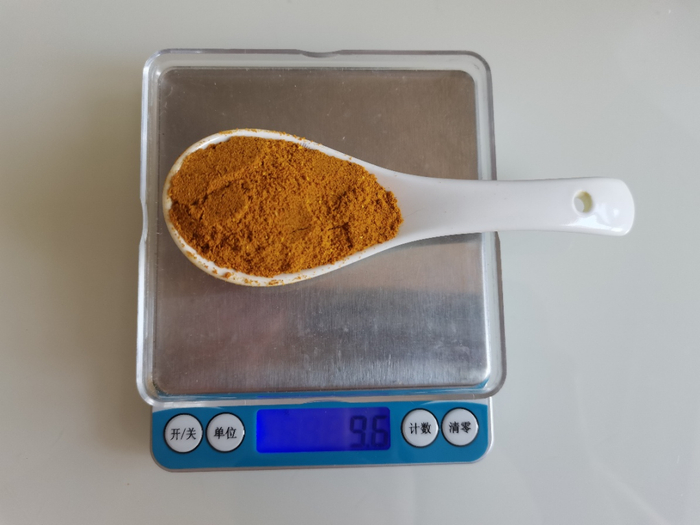 　　一汤匙咖喱粉约 10 克。图片来源：自己拍的