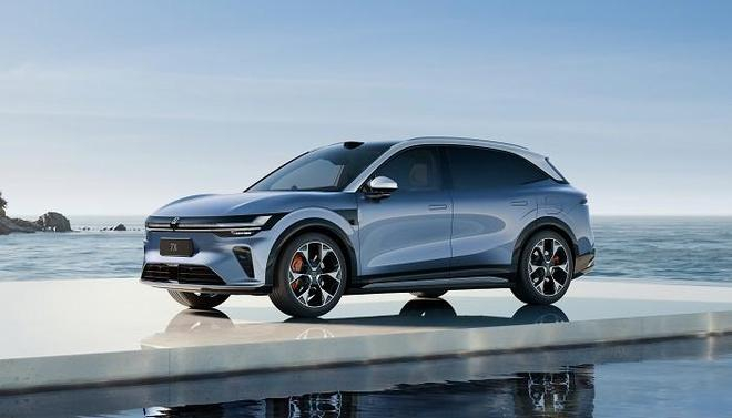  图片来源：极氪 极氪7X更新900V平台 关键词：中型SUV/22.98万元起/全系搭载H7辅助驾驶方案