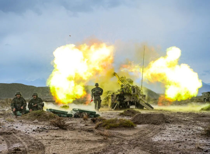 雷霆出击，开炮！