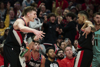 美记：开拓者的防守很有侵略性 但进攻选择不好且三分也差