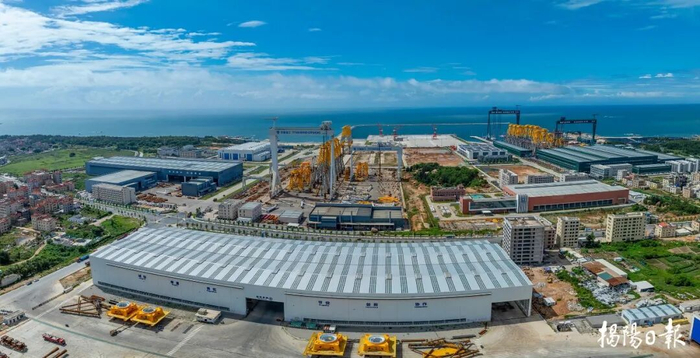 我市系统推进现代海洋产业体系建设，海工装备制造产业发展势头强劲。