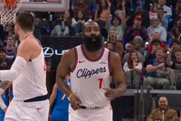 登峰造极的登！哈登开场连得12分 包揽球队所有得分！