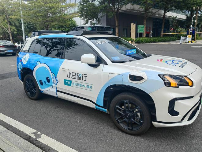  小马智行第七代Robotaxi 界面新闻记者拍摄