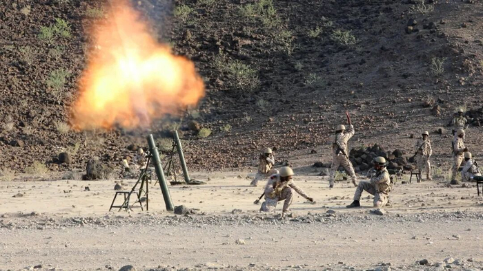 ▲吉方发射迫击炮