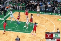 太快了！科塔顺下空接暴扣 凯尔特人一波16-4反超奇才