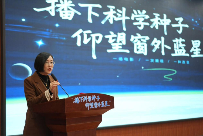 图为平山县副县长史宜南发言
