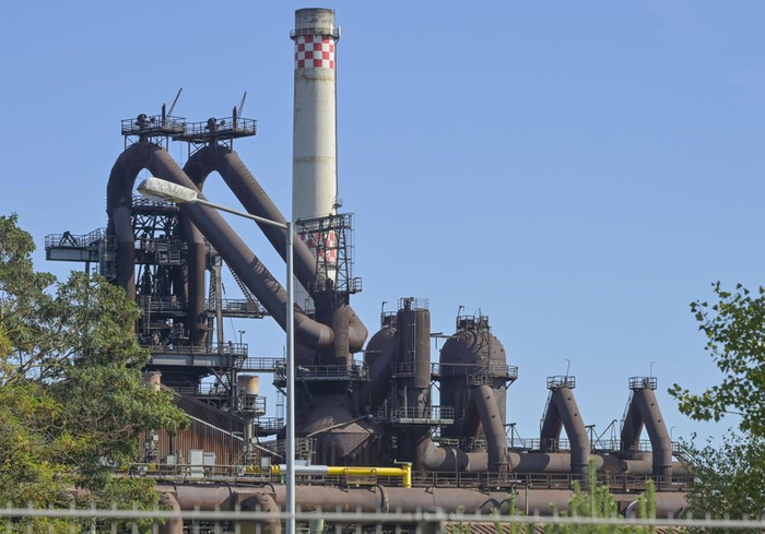 “德国总理变了，想当年可是反对对华加税”