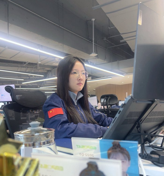 余佳颖工作日常