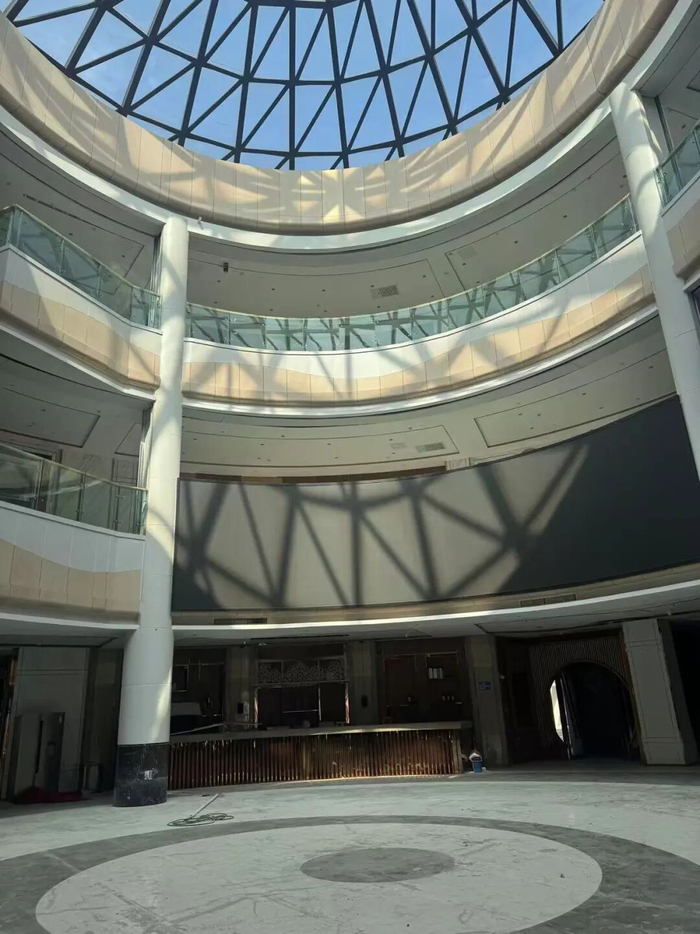 养生谷售楼处内部/盐财经记者宝珠 摄