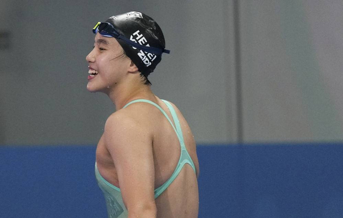 ↑2025年11月11日，于子迪在游泳女子200米个人混合泳决赛后。