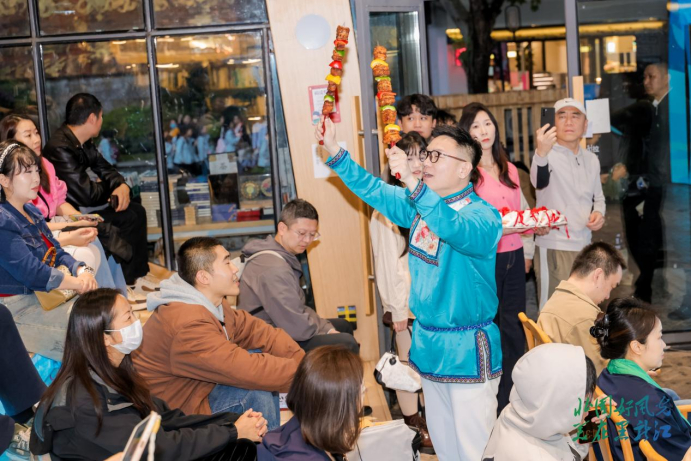 黑河市江俄罗斯大串带到活动现场供当地市民品鉴