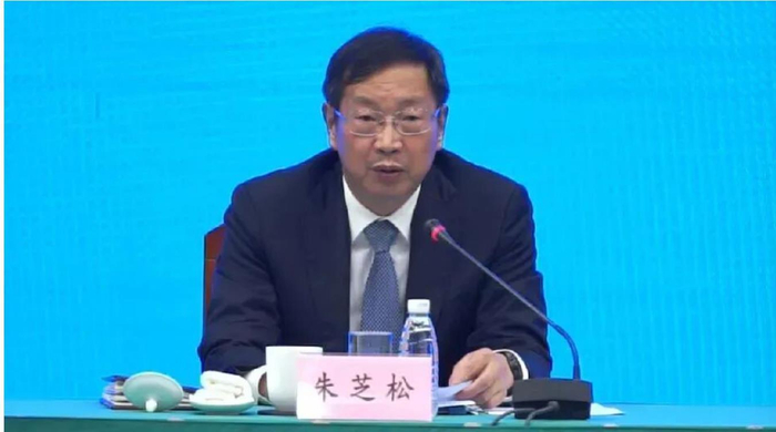 上海市委原常委朱芝松被公诉，曾长期从事军品工作，违规决定降低国有土地使用权出让价格