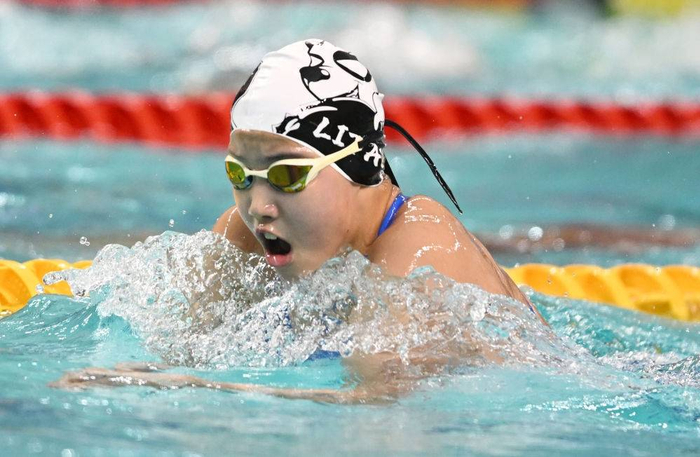 ↑2024年9月28日，于子迪在全国游泳锦标赛（25米）女子400米个人混合泳决赛中。