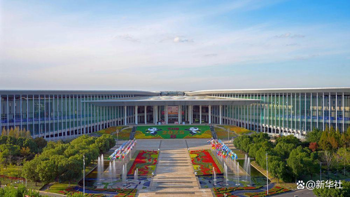 从“东方之约”到“世界机遇”：高水平开放的进博实践