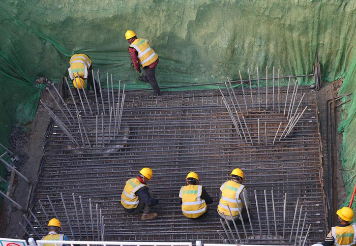 安立路快速化改造工程7标段正在进行桩基施工。新京报记者 王贵彬 摄
