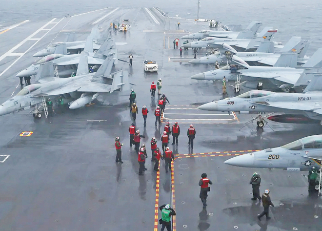 重兵集结加勒比海，全球部署捉襟见肘，美军多海域再现“航母真空