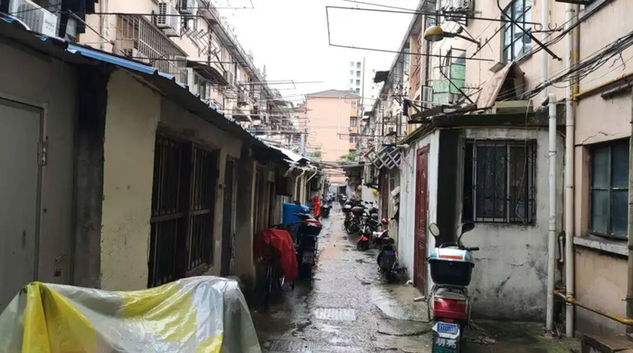 漕溪三村501-510号改造前。受访者供图