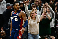 得分火力凶猛！米切尔半场13中10&amp;三分4中3砍下25分 另有3助1断