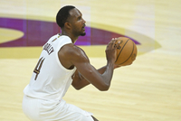 表现不太行！莫布里半场4中1&amp;罚球6中4拿7分 3次失误&amp;无断无帽