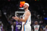 今天雷霆客战鹈鹕 卡鲁索升级为可以出战比赛