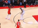 KD小迷弟？杜兰特单挑命中追平三分 魔术小理查德森一脸震惊