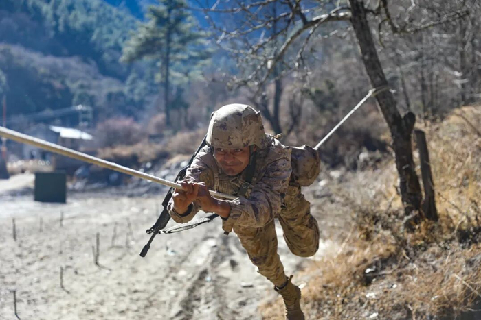 次罗布在进行日常训练