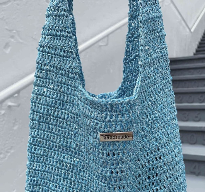 慢慢地，钩针不再只是技能，而是形成一种圈子。