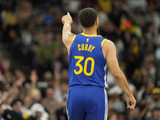 露头就秒！库里上半场手感火热 10投7中&三分7中5轰下22+6