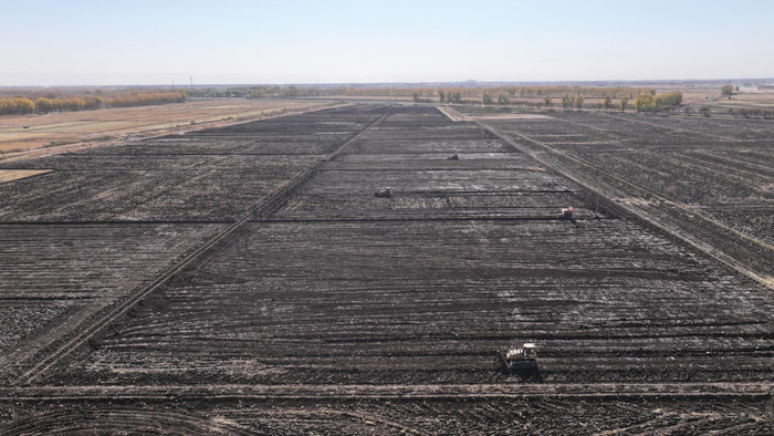 格田改造作业现场