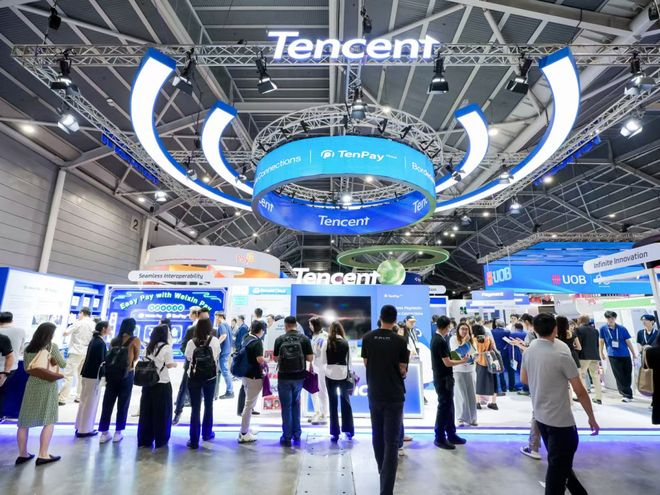  ▲ 2025新加坡金融科技节展区人头攒动