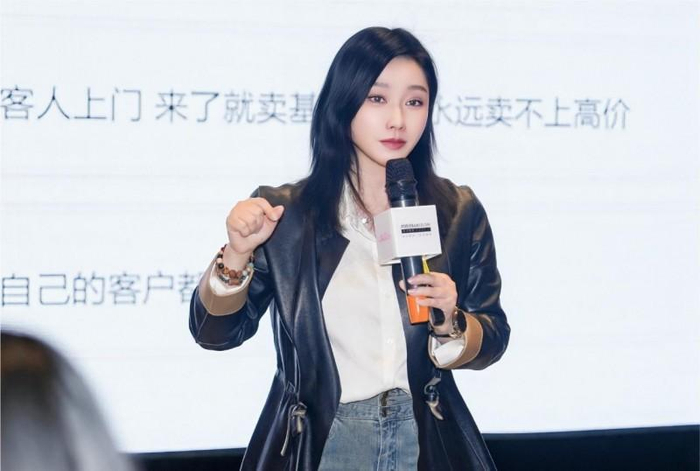 东方高定联合创始人 沈婷