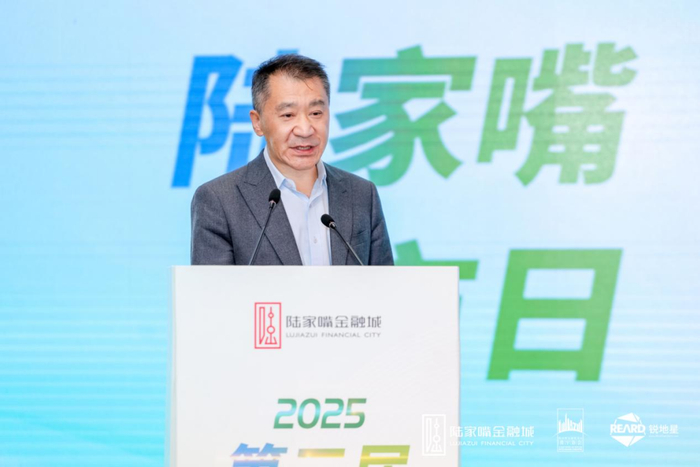 中国金融信息中心党委委员、总裁张凤明