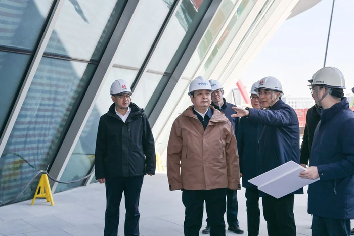 张国华调研雄安新区重点项目建设运营情况。雄安媒体中心王伟倩摄