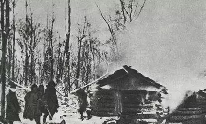 战斗在密林中的东北抗联第二路军将士