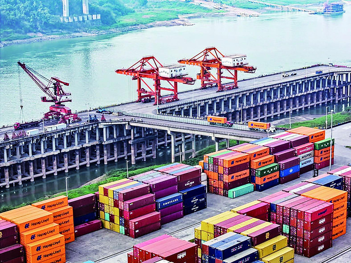     重庆两江新区果园港（无人机照片） 新华社发