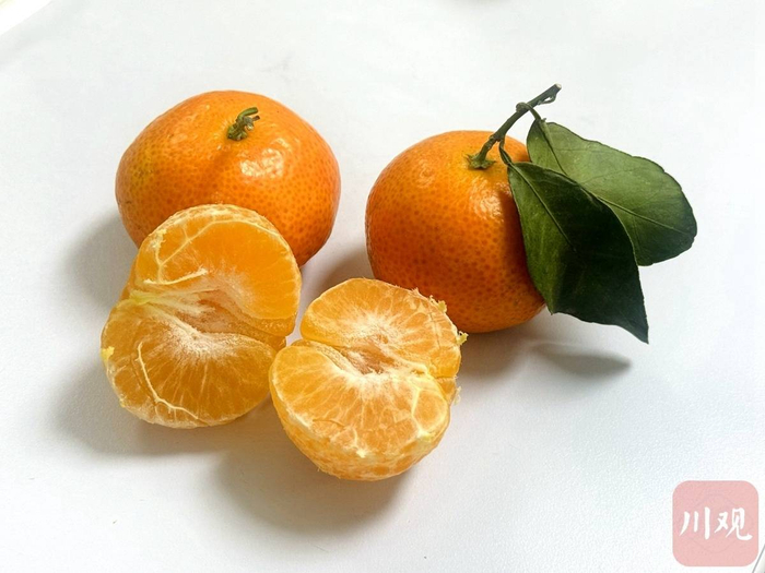 砂糖橘的表皮较为粗糙