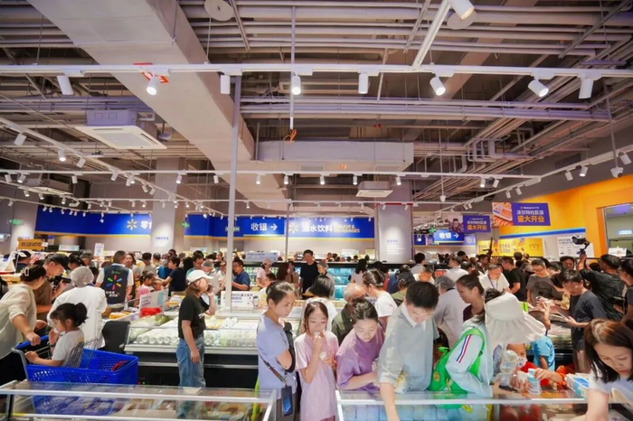 ▲深圳一家新开业的沃尔玛门店